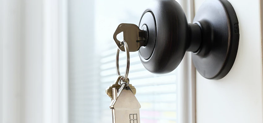 Bifold Door Knob Replacement in Gardena, California